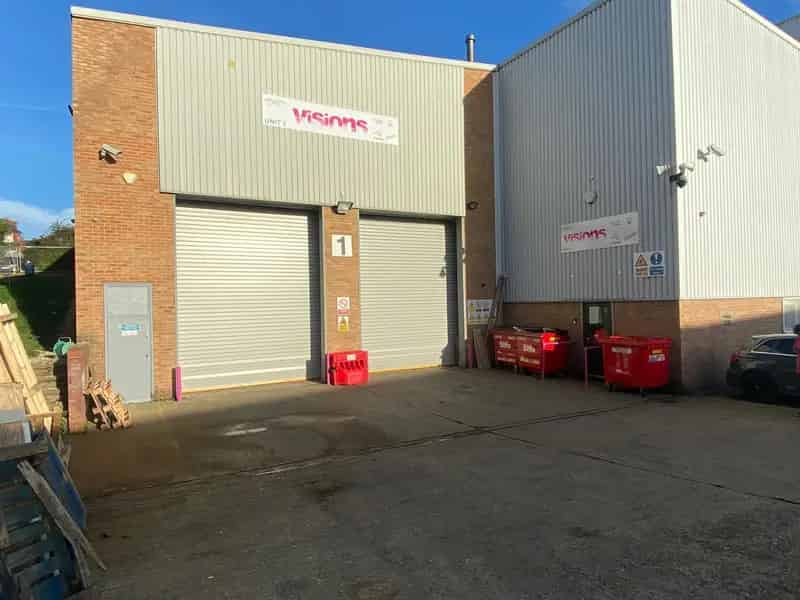 Warehouse Space For Rent South Reading 86m Eaves Height Ample Parking