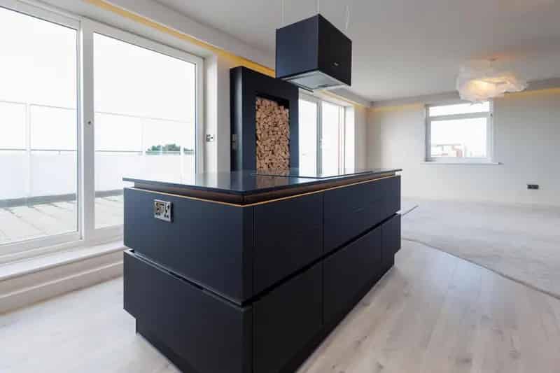 3 Bedroom Penthouse Apartment with Bay Views