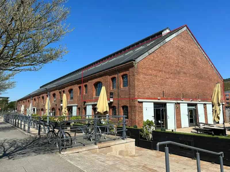 Landmark Grade II Listed Building Office and Residential Suite