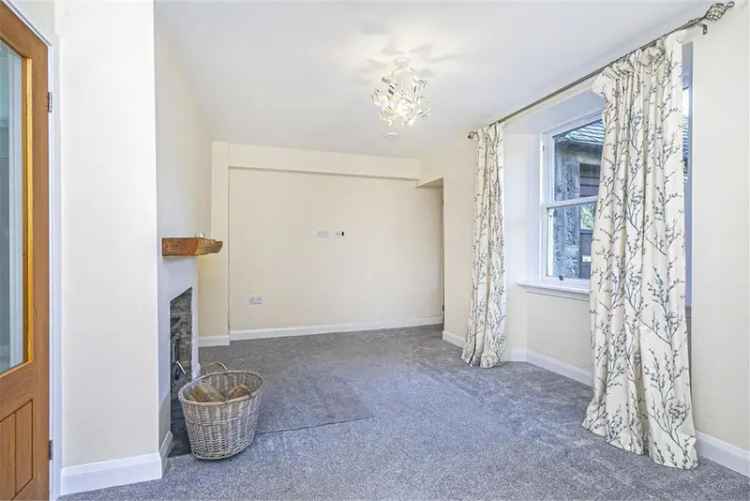 2 Bed Flat - Ground Floor with 1 Reception Room