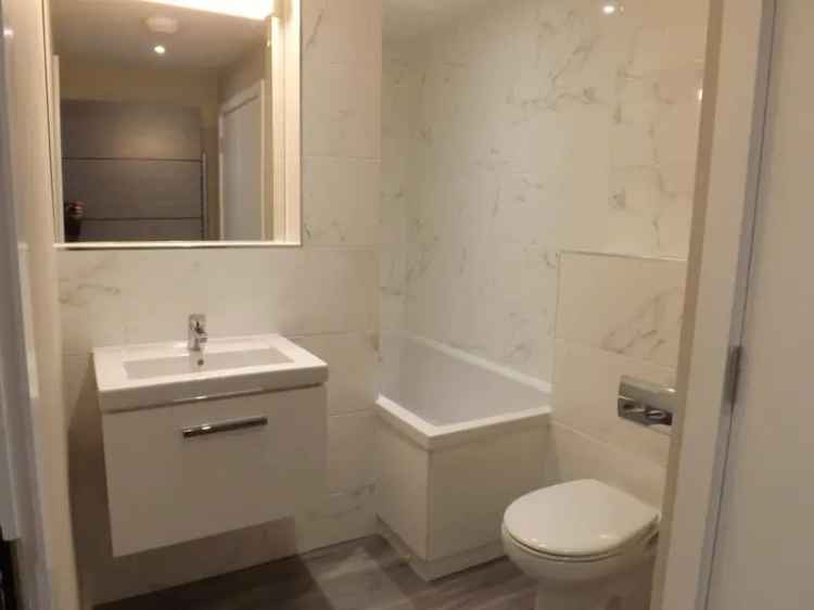 Studio Flat Town Center Zero Deposit Available