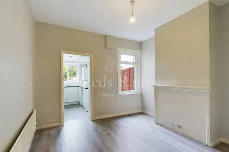 2 Bedroom End Terrace House for Sale Stone Kent