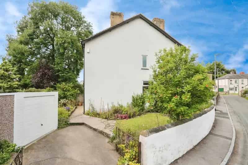 Three Bedroom Semi-Detached House For Sale