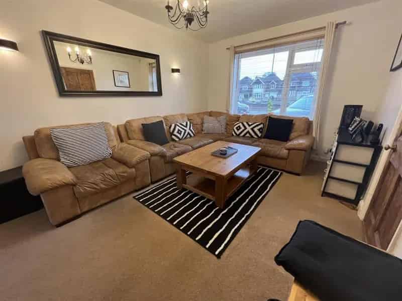 6 Bedroom Semi Detached House For Sale