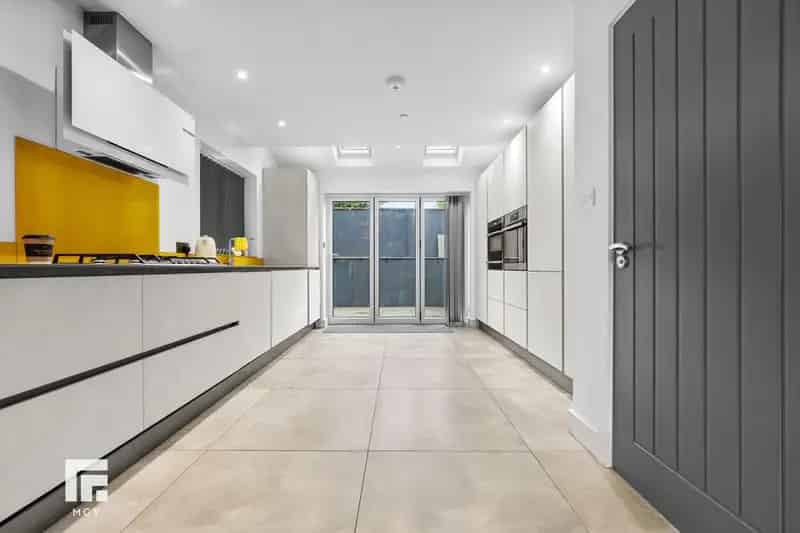 3 Bedroom Semi Detached House For Sale Llandaff