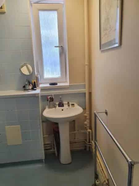 Spacious Studio Flat near Angel Tube with Outside Space