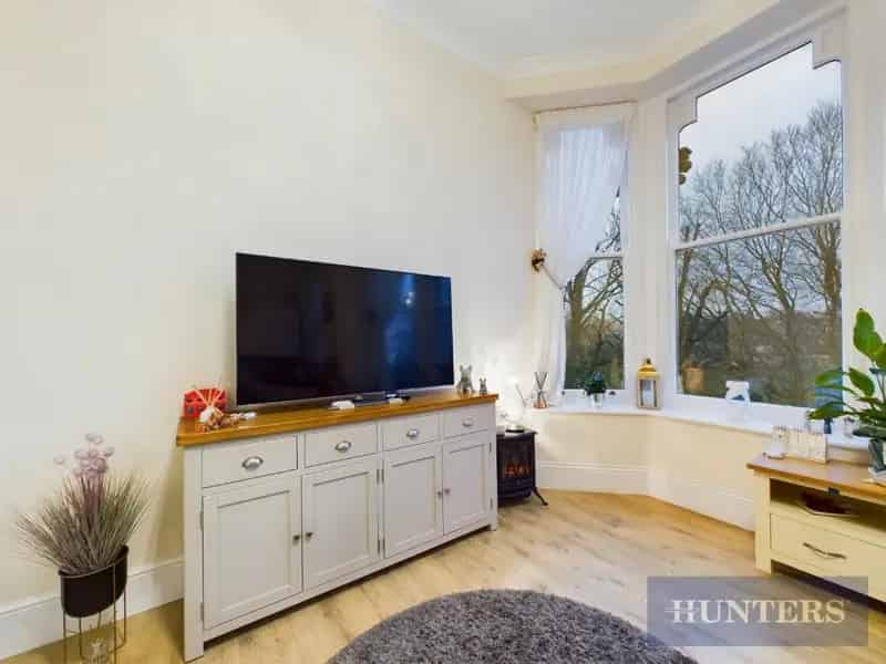 2 Bedroom Flat for Sale in Scarborough