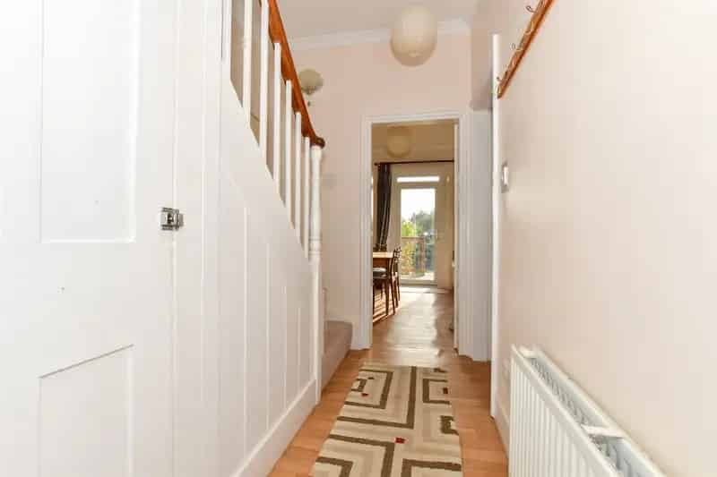 3 bedroom cottage for sale