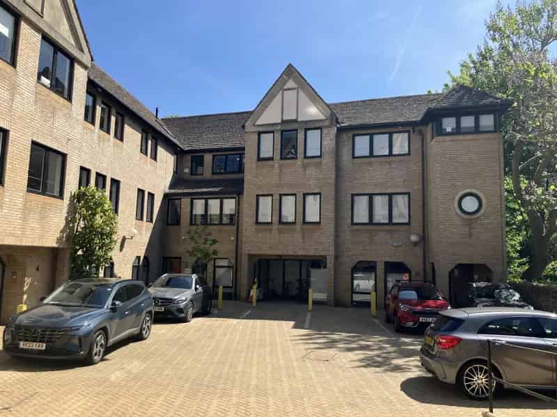 Oxford City Centre Offices St Aldates Courtyard