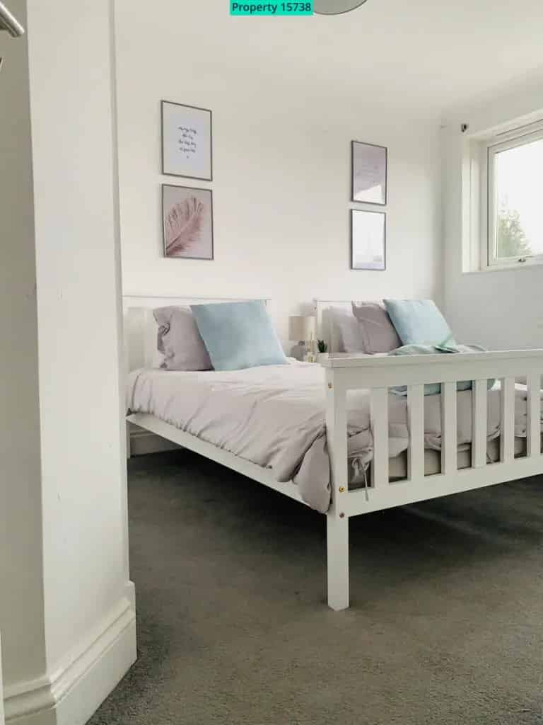 3 Bedroom Terraced House Near M25 A12 Brentwood