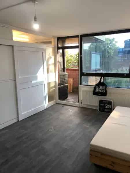 1 Bedroom Council Flat with RTB Secure Tenancy Near Victoria Station