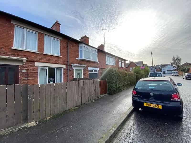 3 Bed Mid Terrace House Ormeau Road Belfast