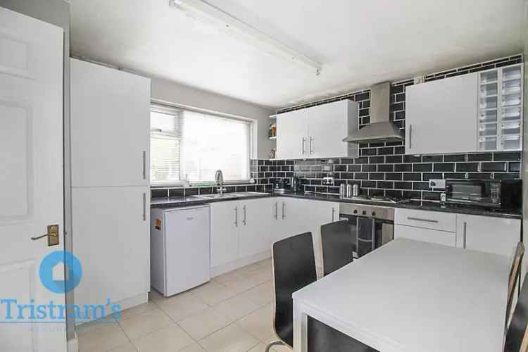 3 Bedroom Terraced House to Rent in Clifton
