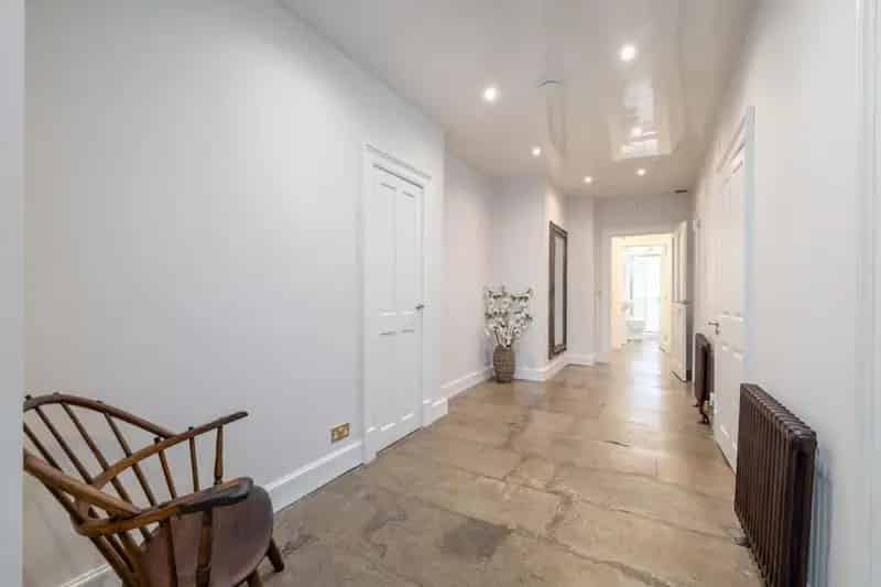 2 Bedroom Garden Flat for Sale in Edinburghs New Town