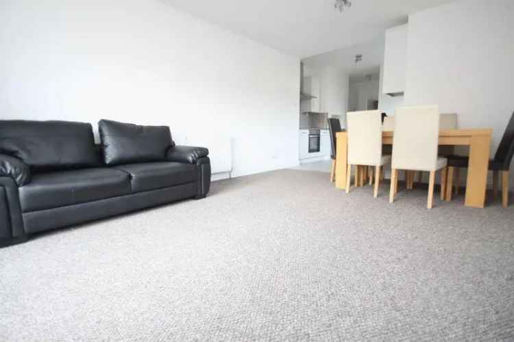 5 Bedroom Semi-Detached House for Students in Winton Bournemouth