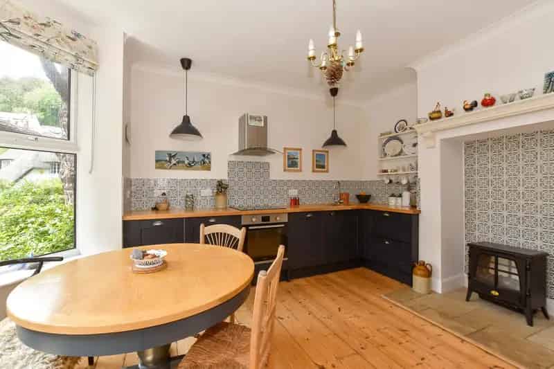 4 Bedroom Detached House with Sea Views St Lawrence Isle of Wight