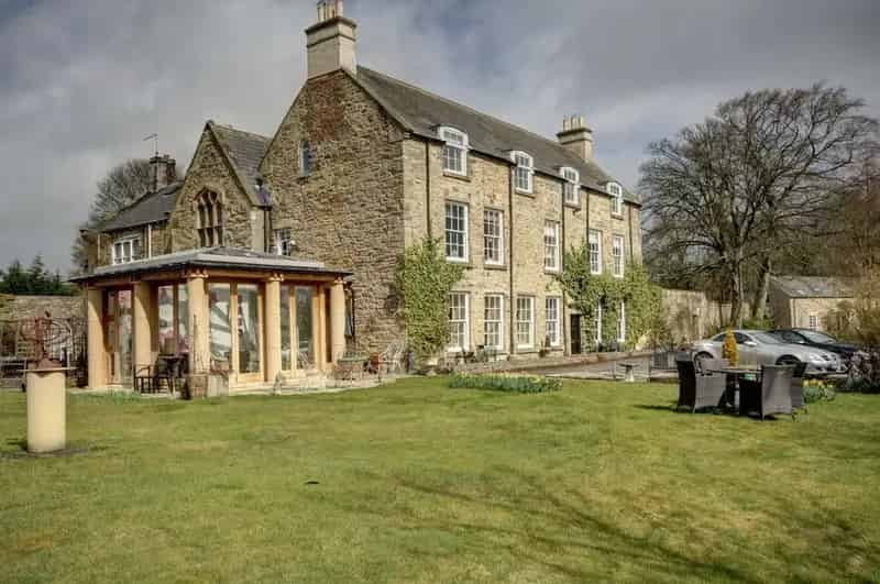6 Bedroom Semi Detached House for Rent Durham DH7