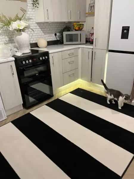 Beautiful 2-Bed House Near Amenities