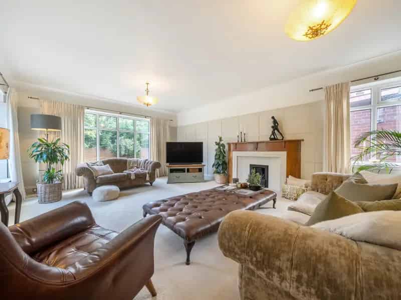 Detached House for sale with 4 bedrooms, Richmond Road Wakefield