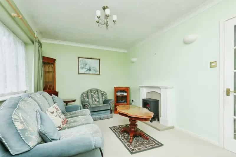 2 Bed Semi-Detached Bungalow Near Dereham Town Centre