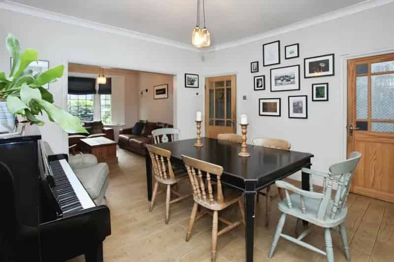 4 Bedroom Semi-Detached House Near Schools and Green Spaces