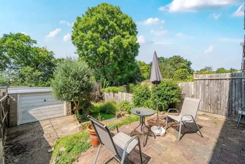 3 Bedroom Semi Detached House in SE23