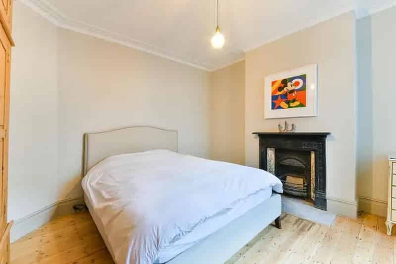 Two Bedroom Period Maisonette with Garden