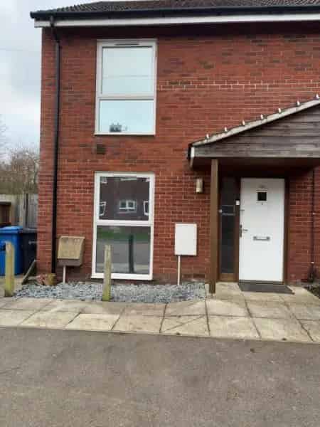 2 Bed Semi Detached House Swap NR7 For 3 Bed NR1 NR7