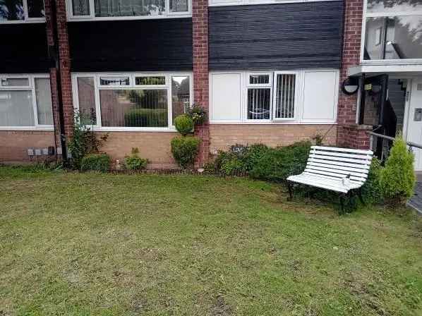 Flat For Rent in Metropolitan Borough of Solihull, England