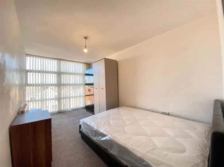 2 Bedroom Apartment Manchester Cotton Square Parking Available