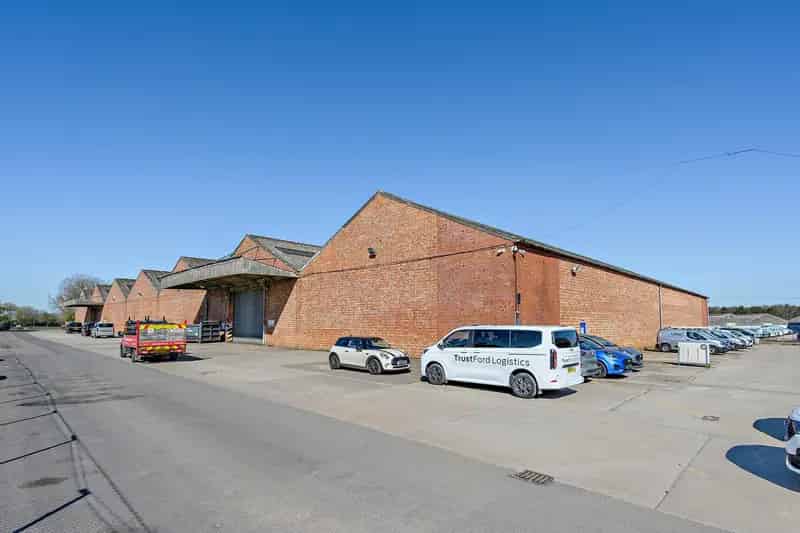Warehouse To Let Meon Vale Business Park