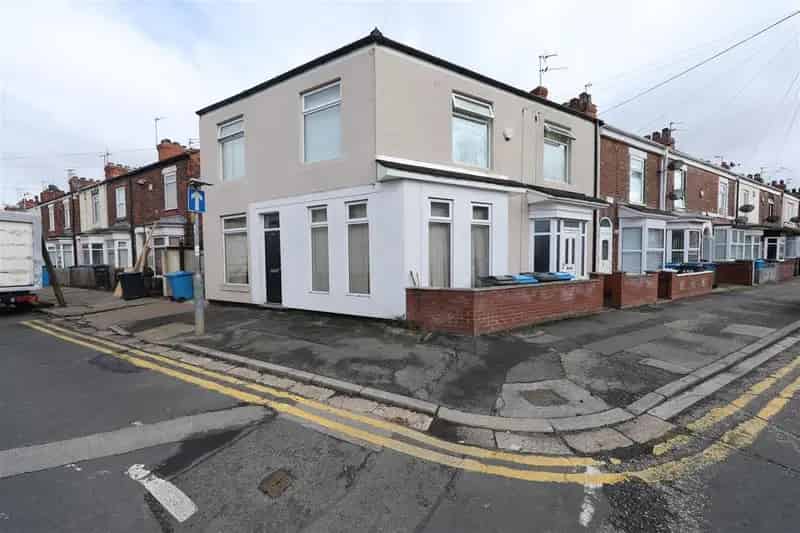 4 Bedroom Block of Apartments for Sale - High Yield Investment