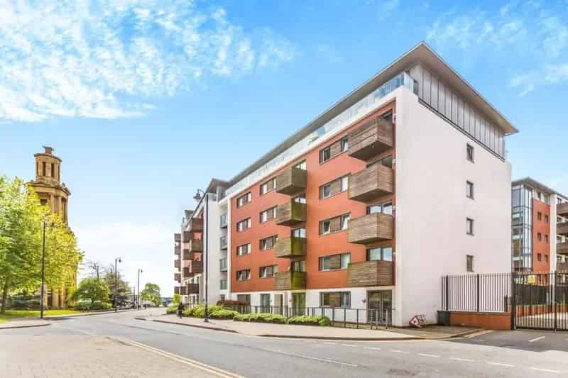 1 Bedroom Apartment to Rent Skyline City Centre
