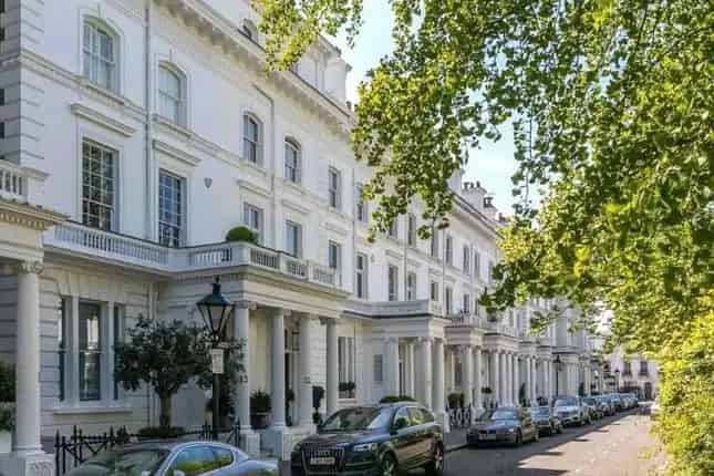 Elegant Townhouse for Sale in Kensington Gate London W8