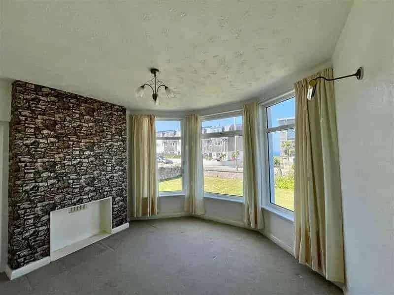4-5 Bedroom House Near Fistral Beach Newquay