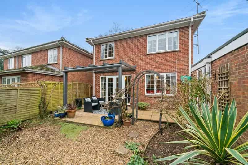 4 Bed House for Sale in Kempshott Basingstoke