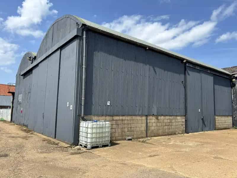 Commercial Workshop To Let 6138 sq ft