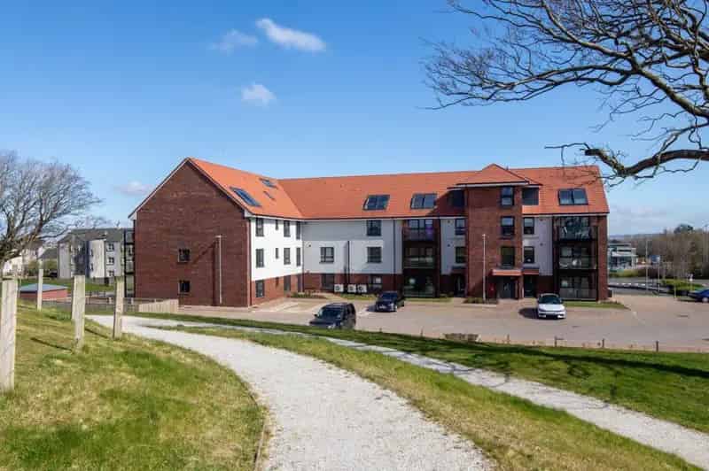 2 bedroom apartment for sale