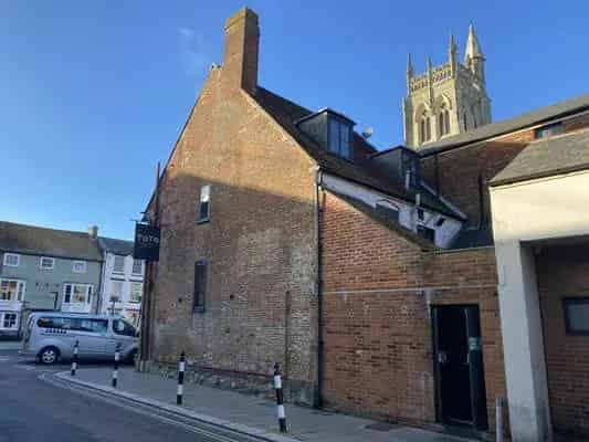 Restaurant for Sale or Lease in Newport Isle of Wight