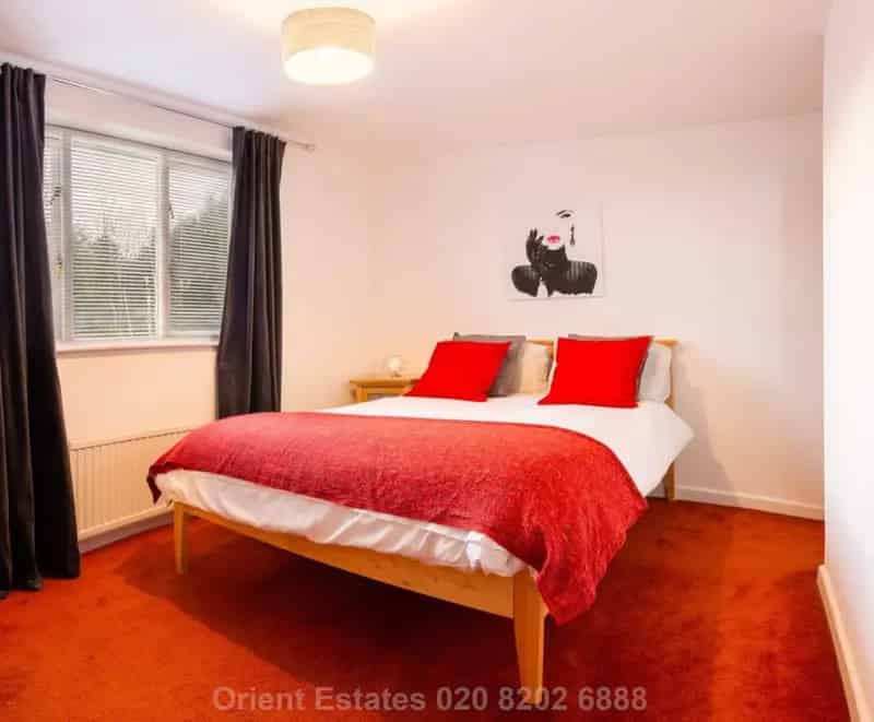 3 Bedroom Townhouse to Rent Hendon Central