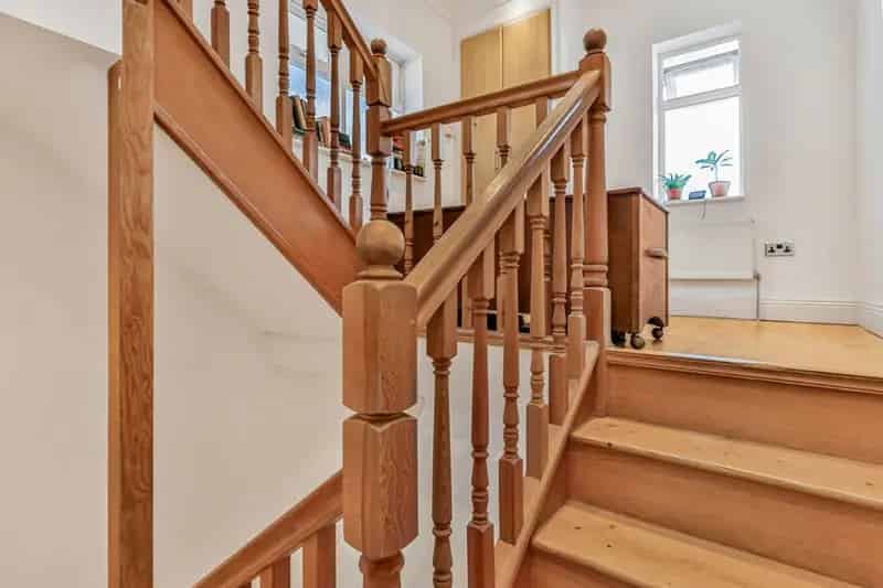 2 Bedroom Apartment for Sale in Queens Park