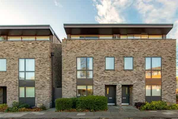 Westbrook Place Townhouse: 4 Beds, Modern Living, South-Facing Garden