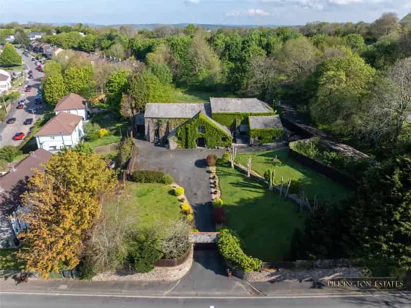 4 Bedroom Detached House to Rent