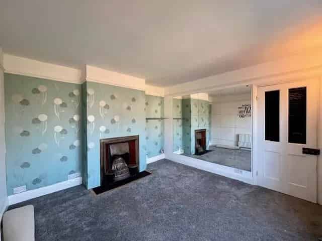 Quainton Family Home - Unfurnished - Large Garden - Zero Deposit Option