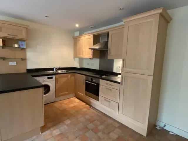 Two Bedroom Apartment Near Horsforth Train Station
