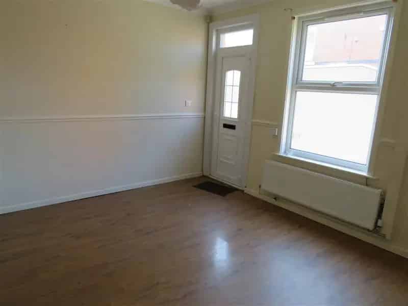 Two Bedroom House in Old Basford Near Schools and Amenities
