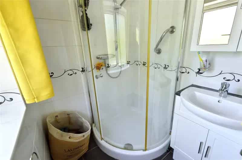 2 Double Bed End Terrace House Near Wetherby
