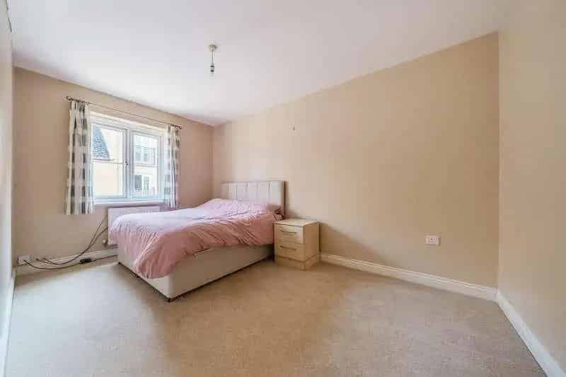 4 Bed House for Sale in Witney