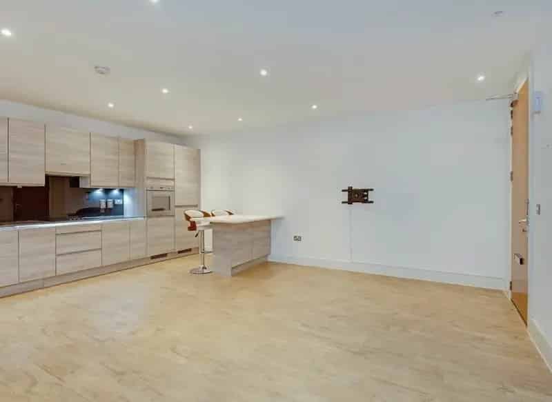 2 Bed 2 Bath Ground Floor Apartment Bodiam Court