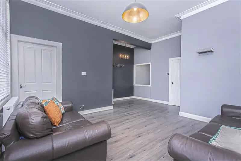 2 Bed Ground Floor Flat Near Train Station